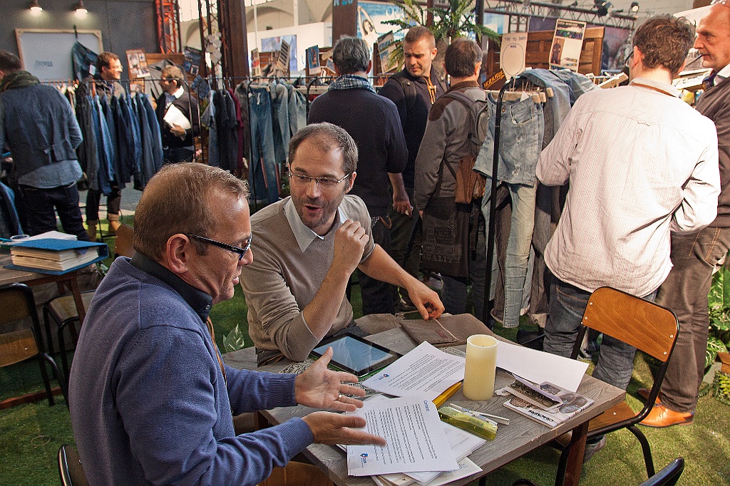 2013-11-27.28 PARIGI - DENIM-BY         010